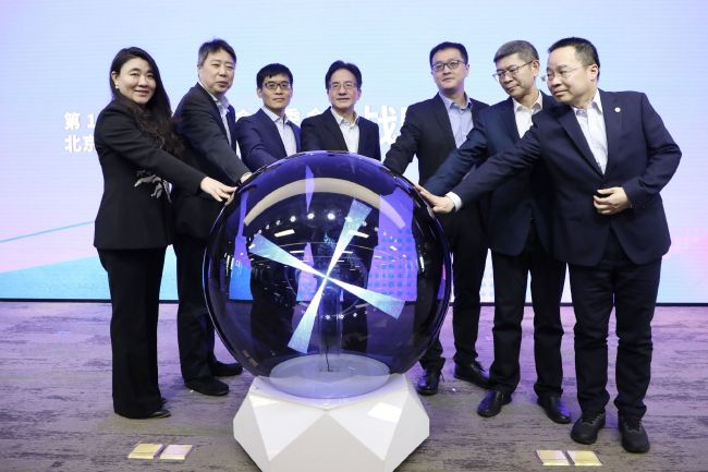国产亚洲精品bv在线观看